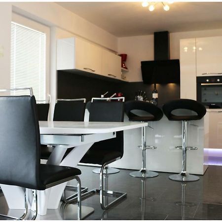 Apartman Loretta Primošten Екстериор снимка