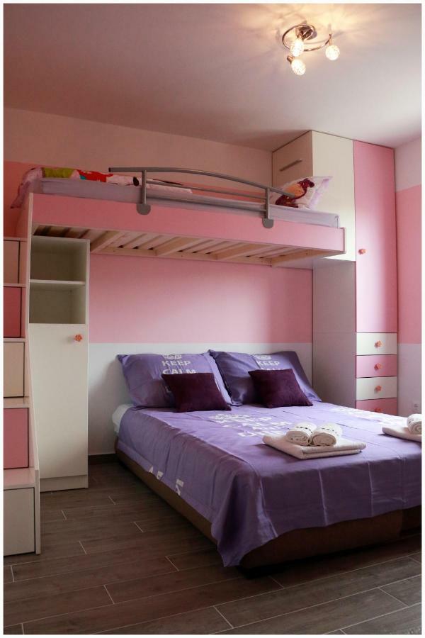 Apartman Loretta Primošten Екстериор снимка